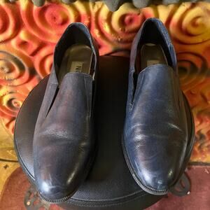 Nicole Club slip on women’s loafer navy blue 9 leather